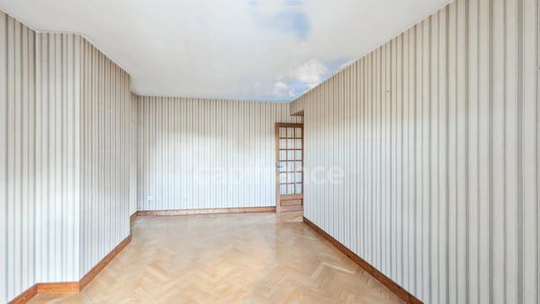 A vendre Magnifique Demeure de 11 pièces FONTAINES (71) 7 chambres garage atelier 6000 m² de terrain !
