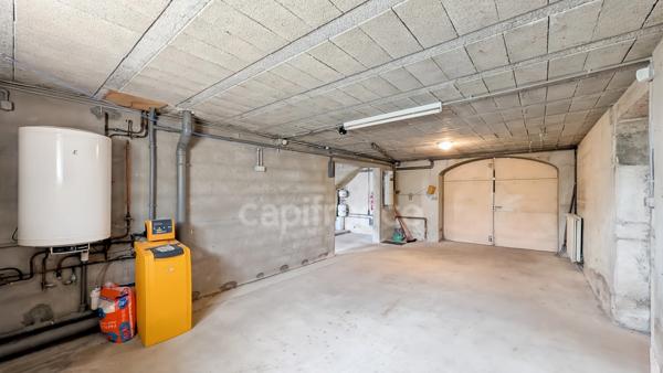 A vendre Magnifique Demeure de 11 pièces FONTAINES (71) 7 chambres garage atelier 6000 m² de terrain !