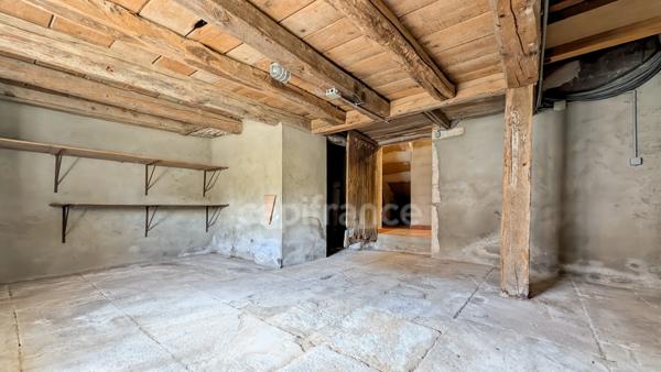 A vendre Magnifique Demeure de 11 pièces FONTAINES (71) 7 chambres garage atelier 6000 m² de terrain !