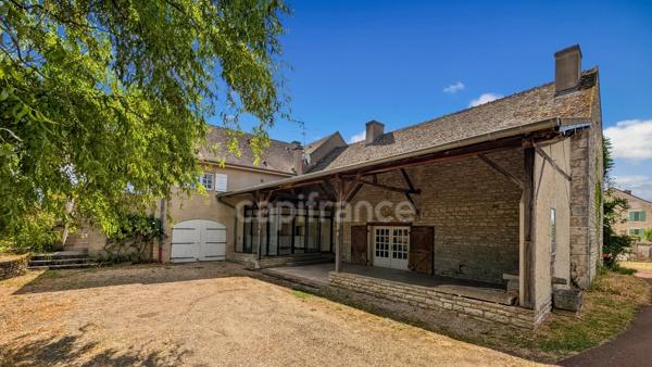 A vendre Magnifique Demeure de 11 pièces FONTAINES (71) 7 chambres garage atelier 6000 m² de terrain !