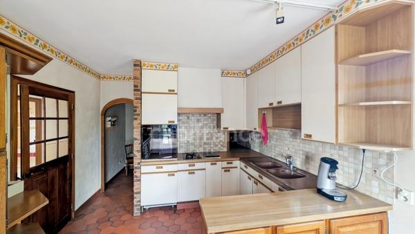 A vendre Magnifique Demeure de 11 pièces FONTAINES (71) 7 chambres garage atelier 6000 m² de terrain !
