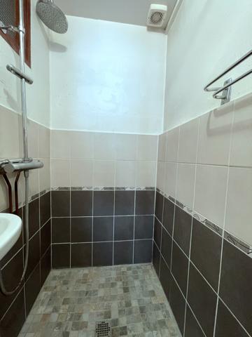 Saint-Pierre-d'Entremont (38380) Très belle maison de village en pierre - avec jardinet - terrasse abritée - beaucoup de cachet et de potentiel