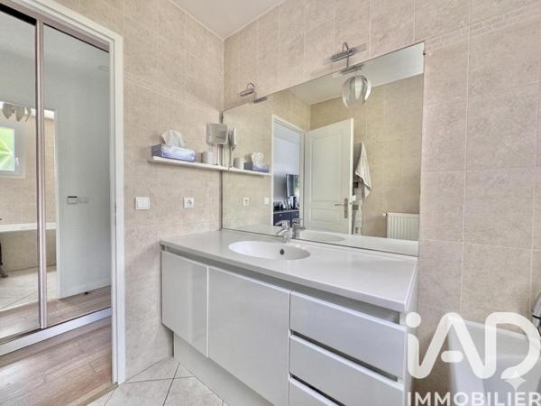 Maison à vendre 7 pièces 141,62 m² Roissy-en-Brie