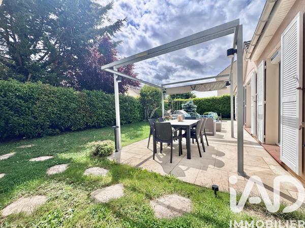 Maison à vendre 7 pièces 141,62 m² Roissy-en-Brie