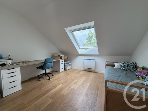 Maison à vendre  9 pièces - 190 m 2   GRESSY  - 77