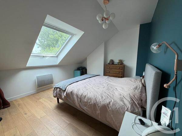 Maison à vendre  9 pièces - 190 m 2   GRESSY  - 77