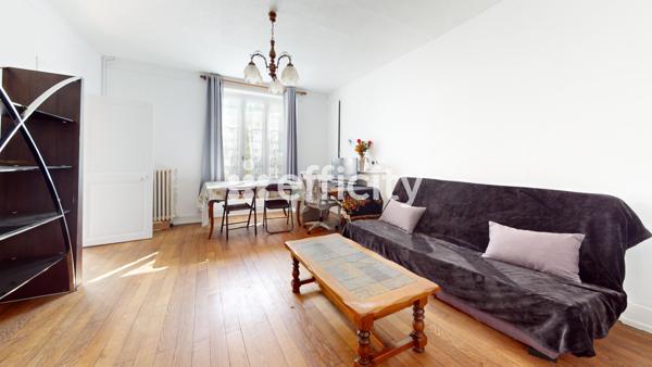 Maison
         6 pièces
        - 120 m² Exclusivité 110 000 € *