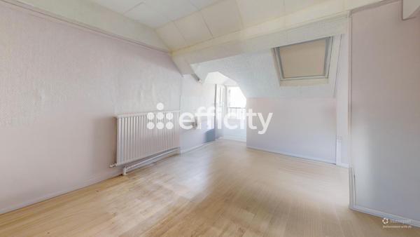 Maison
         6 pièces
        - 120 m² Exclusivité 110 000 € *