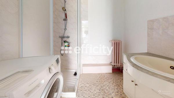 Maison
         6 pièces
        - 120 m² Exclusivité 110 000 € *
