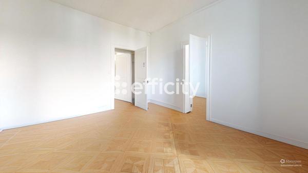 Maison
         6 pièces
        - 120 m² Exclusivité 110 000 € *