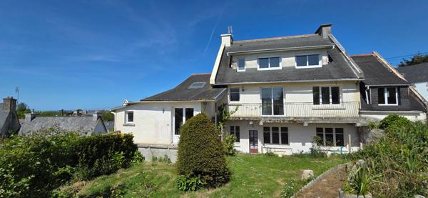 Maison divisée en 6 appartements modulables - Commodités à pieds