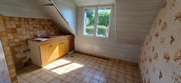 Maison divisée en 6 appartements modulables - Commodités à pieds