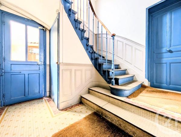 Appartement F2 à vendre  2 pièces - 32,97 m 2   SURESNES  - 92