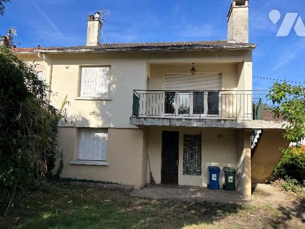 Maison d'habitation à rénover de type 4 avec jardin rue Albert Einstein