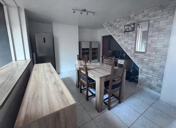 Immeuble à Cysoing - Réf. cg6010