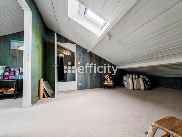 Maison
         7 pièces
        - 145 m²
