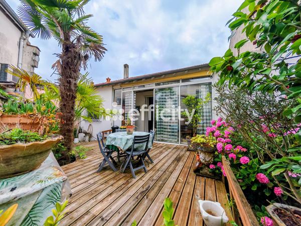 Maison
         7 pièces
        - 145 m²