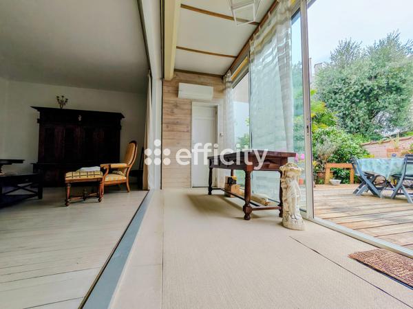 Maison
         7 pièces
        - 145 m²