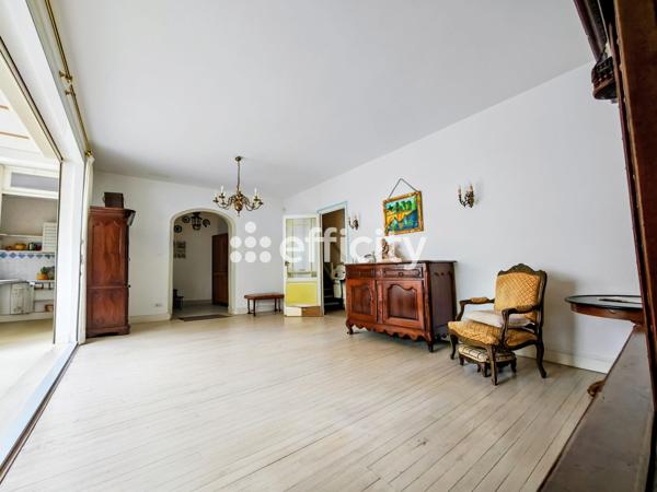 Maison
         7 pièces
        - 145 m²