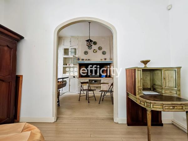 Maison
         7 pièces
        - 145 m²