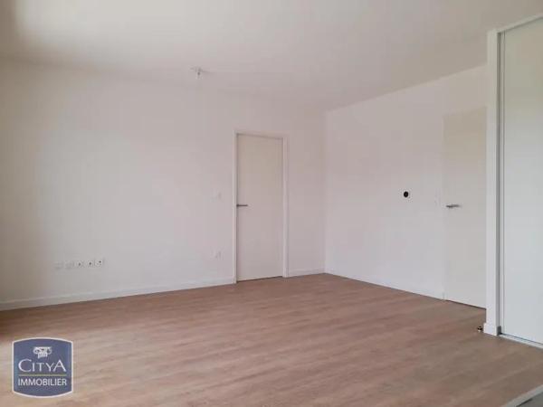 Appartement à louer 3 pièces 55.7m² Bezannes (51430)