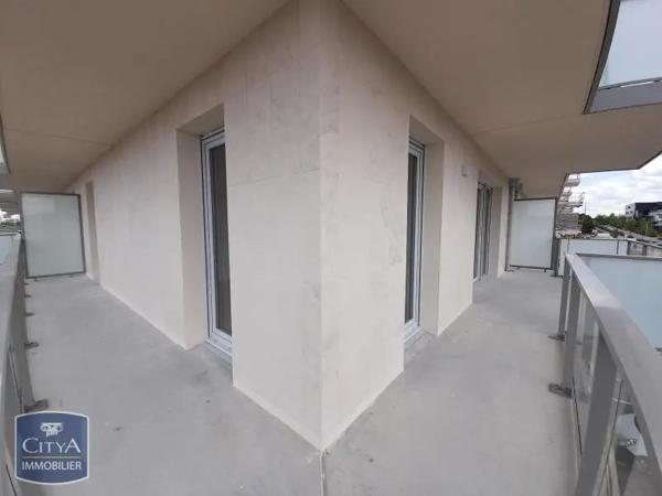 Appartement à louer 3 pièces 55.7m² Bezannes (51430)