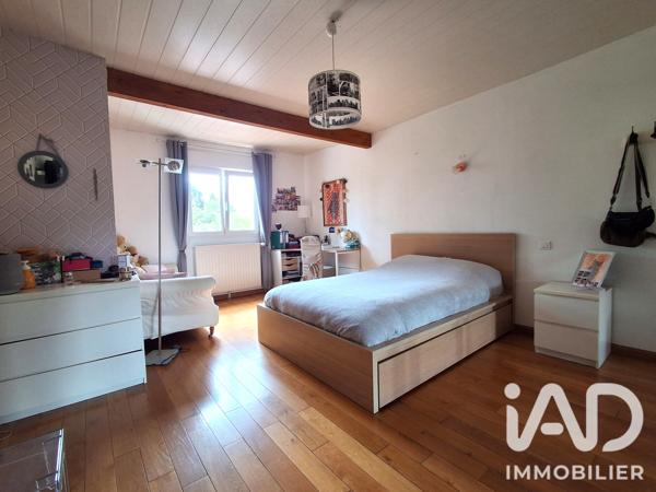 Maison à vendre 8 pièces 169,67 m² Villars-Saint-Georges