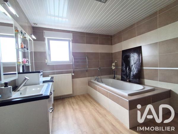 Maison à vendre 8 pièces 169,67 m² Villars-Saint-Georges