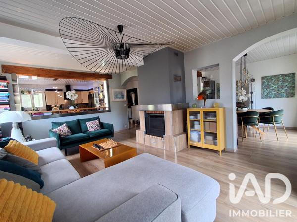 Maison à vendre 8 pièces 169,67 m² Villars-Saint-Georges