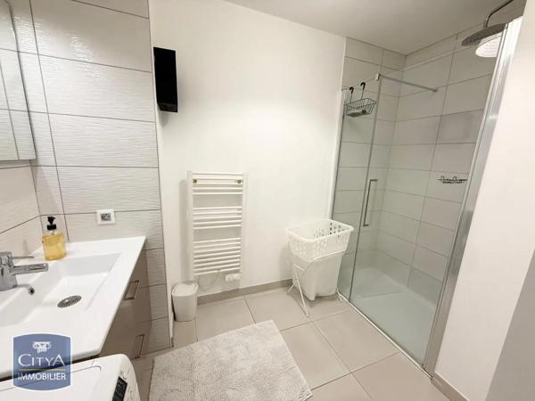 Appartement à louer 2 pièces 46.4m² Caen (14000)