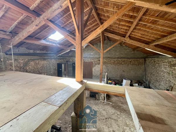Maison 5 pièces avec terrain, grange et terrasse