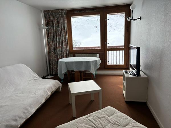 Appartement à vendre 1 pièces LA MONGIE (65) avec cellier, casier à ski et balcon.