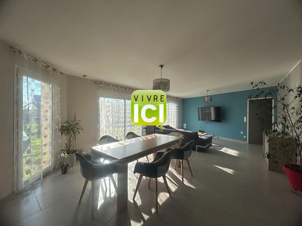 EXCLUSIVITÉ - Maison contemporaine de plain-pied - 4 Chambres -Jardin 1500 m² -Proche centre