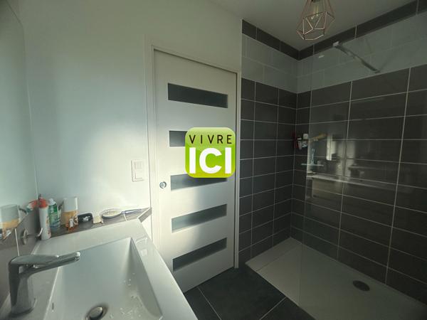 EXCLUSIVITÉ - Maison contemporaine de plain-pied - 4 Chambres -Jardin 1500 m² -Proche centre