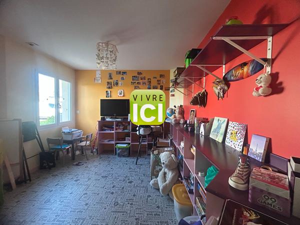 EXCLUSIVITÉ - Maison contemporaine de plain-pied - 4 Chambres -Jardin 1500 m² -Proche centre