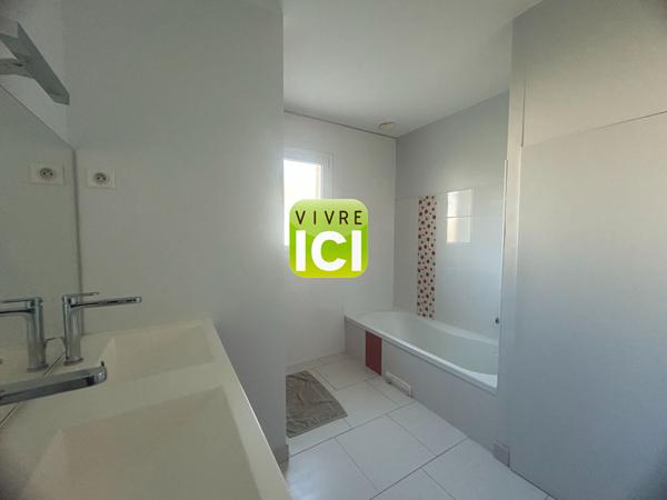 EXCLUSIVITÉ - Maison contemporaine de plain-pied - 4 Chambres -Jardin 1500 m² -Proche centre