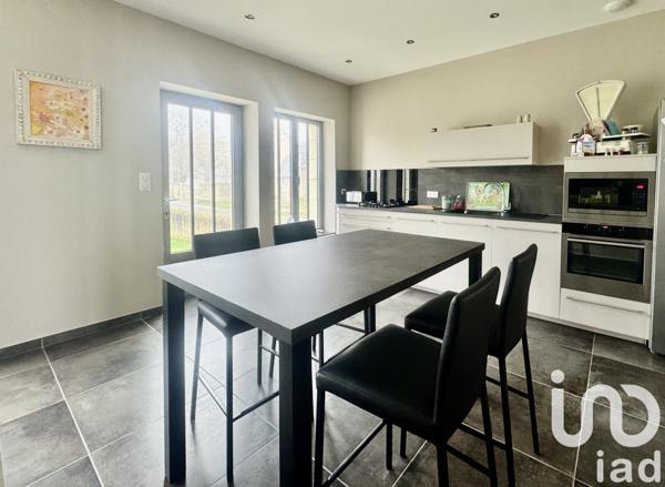 Grange 5 pièces de 142 m² à Cormery (37320)