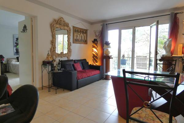 T2 avec grande terrasse + chambre 18 m² à Puget !