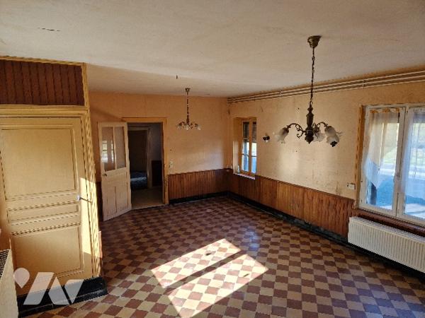 BLAISE, une maison d'habitation à rénover.