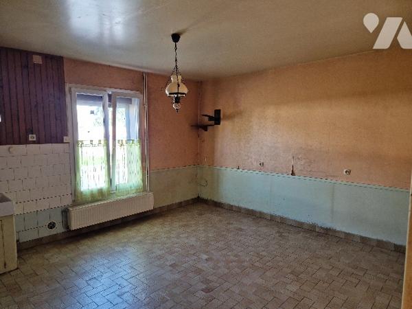 BLAISE, une maison d'habitation à rénover.