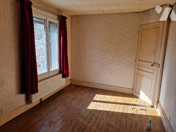 BLAISE, une maison d'habitation à rénover.