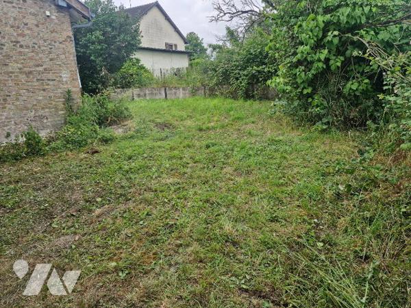 BLAISE, une maison d'habitation à rénover.