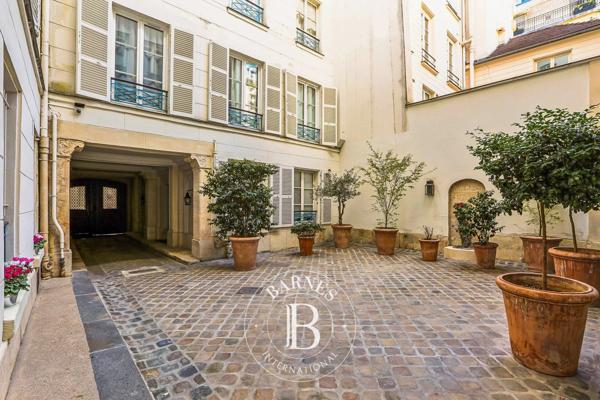 Paris 7ème, Appartement 2 Chambres -  71 m² à vendre