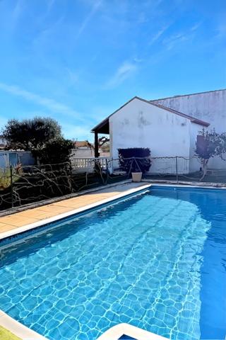 VILLA DE PLAIN PIED AVEC PISCINE SUR UN TERRAIN DE 680 M²