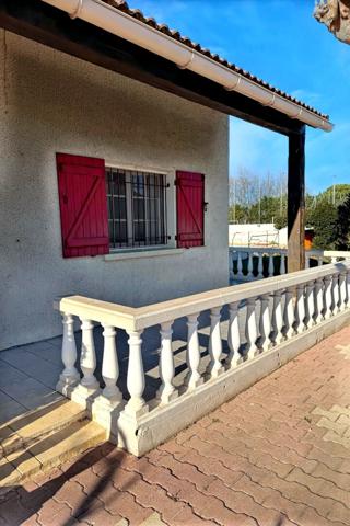 VILLA DE PLAIN PIED AVEC PISCINE SUR UN TERRAIN DE 680 M²