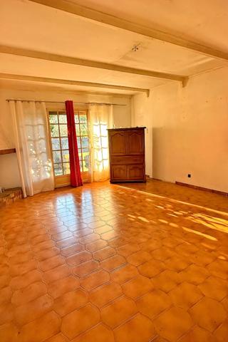 VILLA DE PLAIN PIED AVEC PISCINE SUR UN TERRAIN DE 680 M²