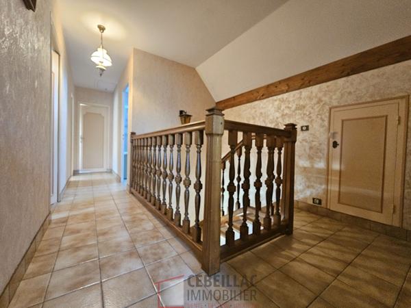 Maison 7 pièce(s) 6 chambre(s) 144 m²