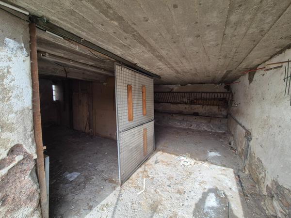 Immeuble à VEAUCHE, 42340 - 240m²