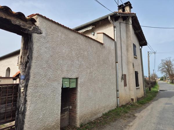 Immeuble à VEAUCHE, 42340 - 240m²