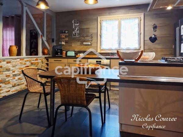 Maison 3 chambres avec véranda, piscine le tout sur 2325m² à Melle (79500)